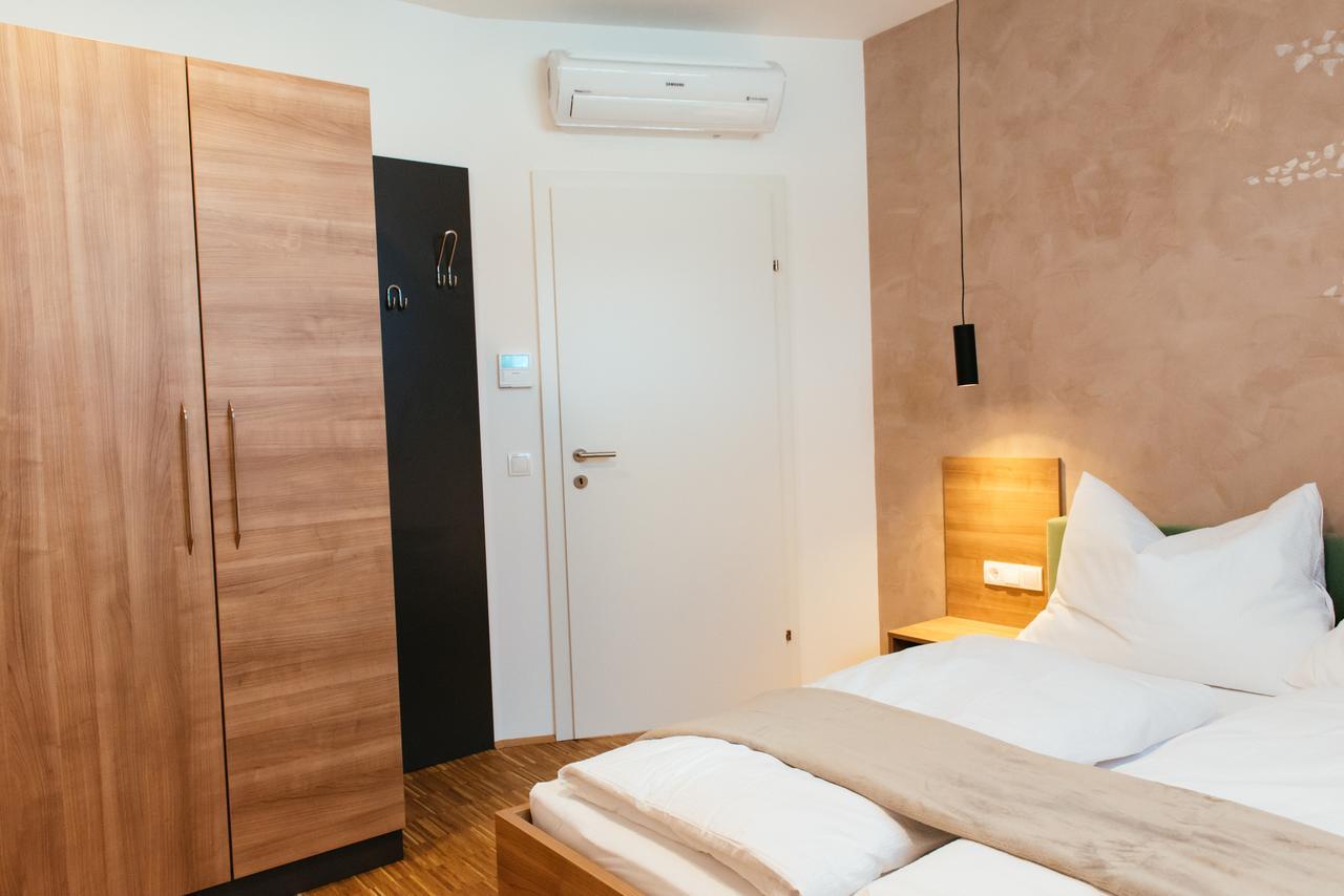 Rudersdorf Aparthotel Heuberger מראה חיצוני תמונה