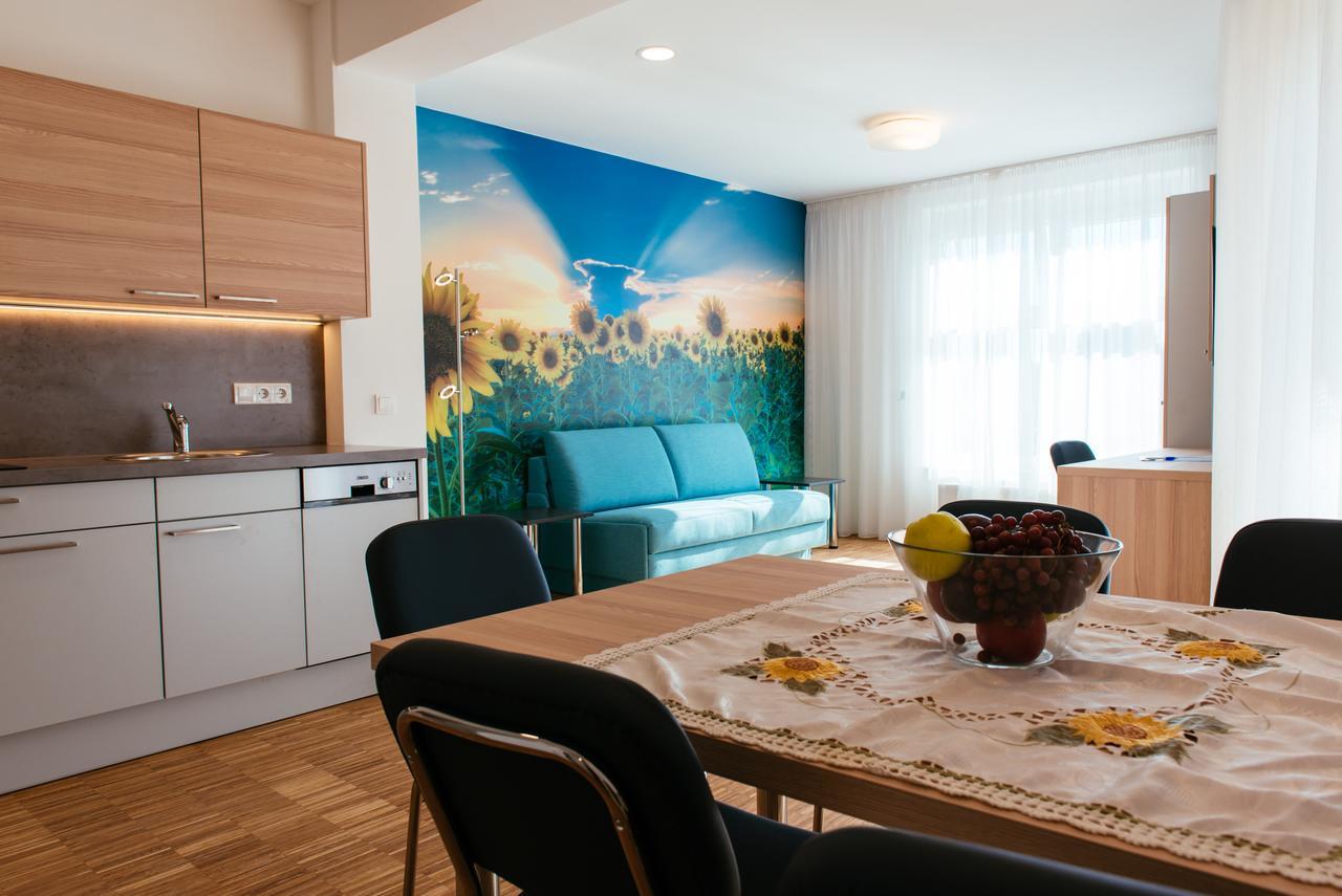 Rudersdorf Aparthotel Heuberger מראה חיצוני תמונה